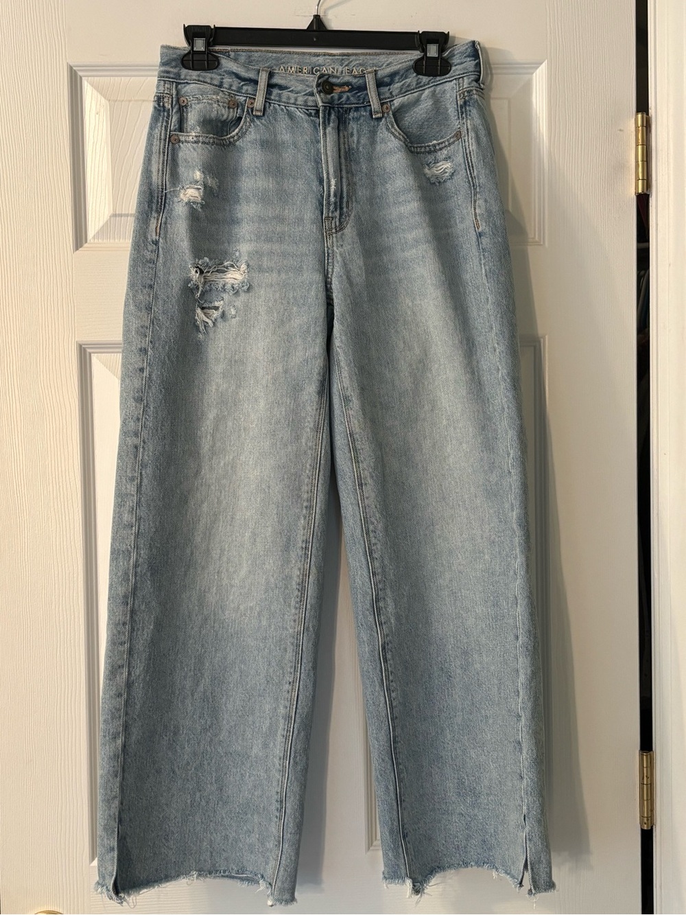 American Eagle Distressed Skater Jeans Size 4Short